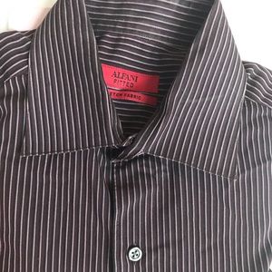 Alfani Dress Shirt Size 15, 32/33 Strip